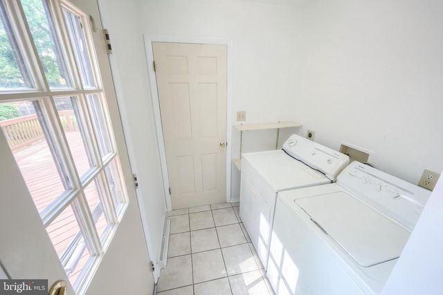 2156 SOUTHBROOK DR, York, PA 17403