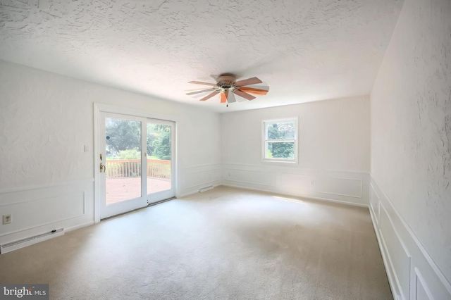 2156 SOUTHBROOK DR, York, PA 17403