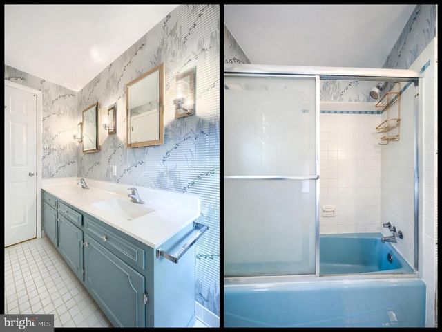 2156 SOUTHBROOK DR, York, PA 17403
