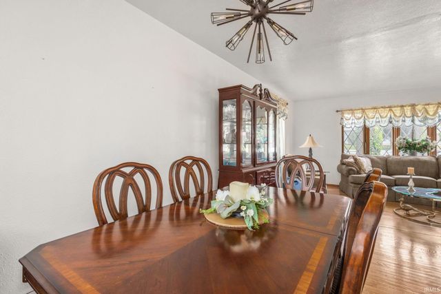 2702 Arrowhead Drive, South Bend, IN 46628
