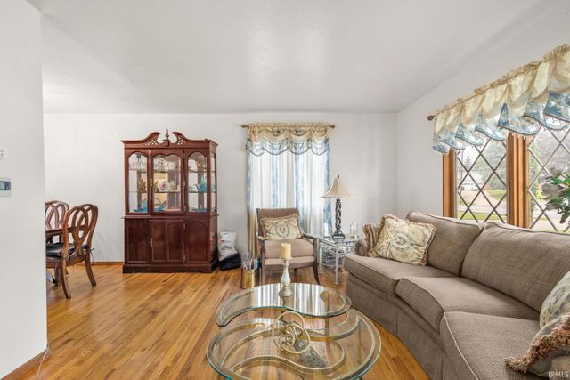 2702 Arrowhead Drive, South Bend, IN 46628