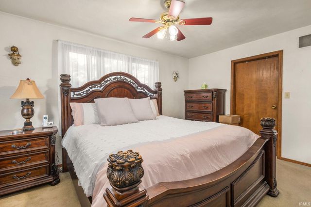 2702 Arrowhead Drive, South Bend, IN 46628