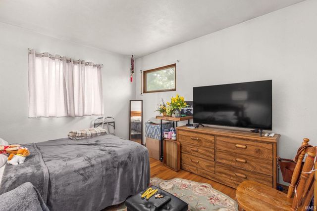 2702 Arrowhead Drive, South Bend, IN 46628