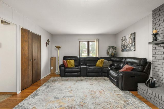 2702 Arrowhead Drive, South Bend, IN 46628