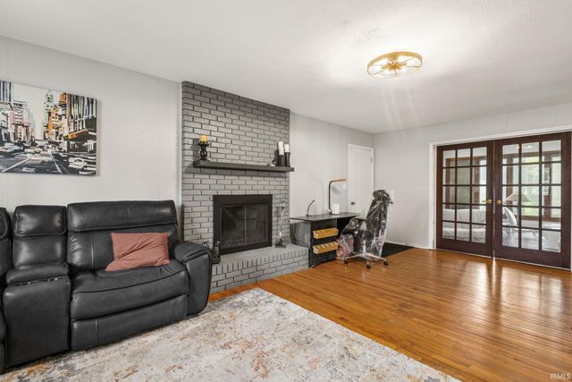 2702 Arrowhead Drive, South Bend, IN 46628