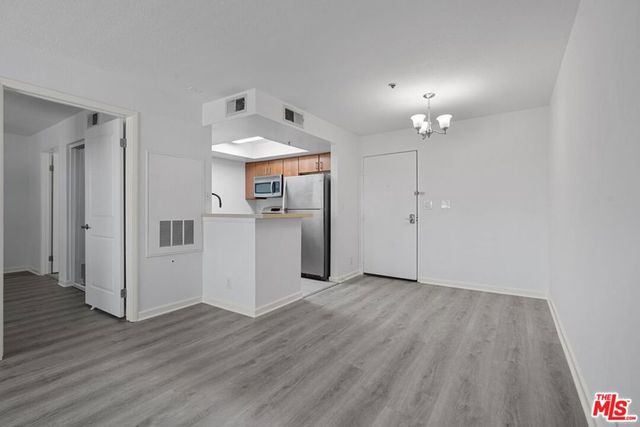 345 S Alexandria Avenue 304, Los Angeles, CA 90020