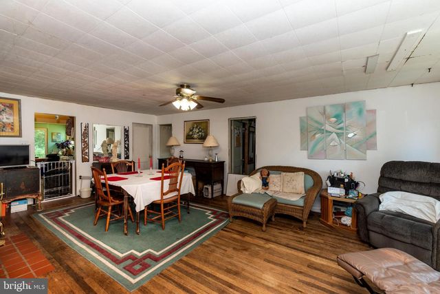 42 CEDAR LN, Fairton, NJ 08320