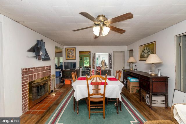 42 CEDAR LN, Fairton, NJ 08320