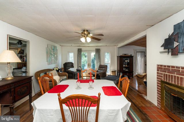 42 CEDAR LN, Fairton, NJ 08320