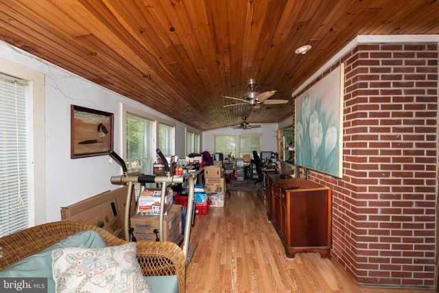 42 CEDAR LN, Fairton, NJ 08320