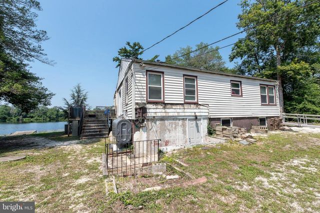 42 CEDAR LN, Fairton, NJ 08320