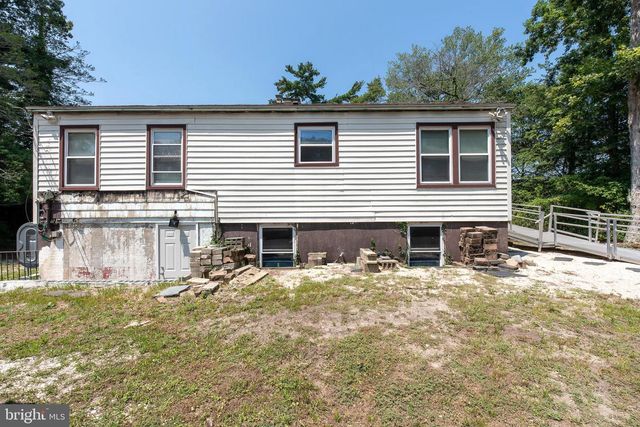 42 CEDAR LN, Fairton, NJ 08320