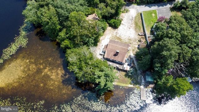 42 CEDAR LN, Fairton, NJ 08320