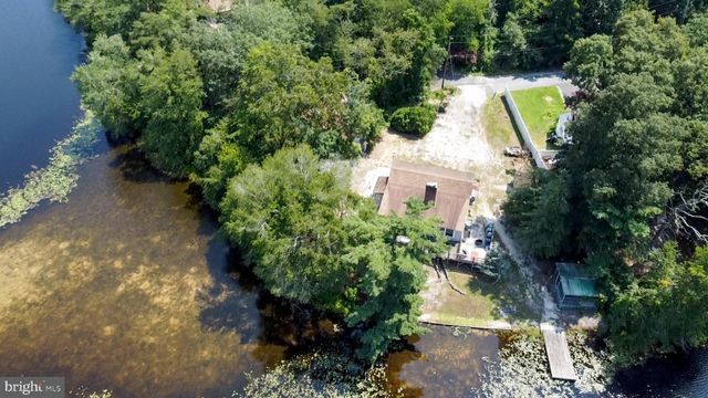 42 CEDAR LN, Fairton, NJ 08320