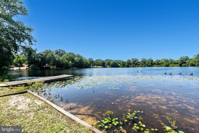 42 CEDAR LN, Fairton, NJ 08320