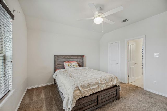405 Farm Creek DR, Hutto, TX 78634