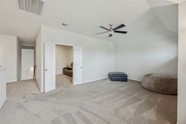 405 Farm Creek DR, Hutto, TX 78634