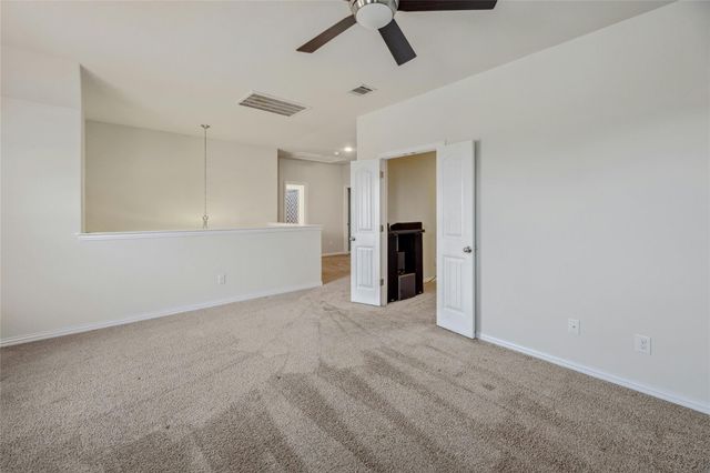405 Farm Creek DR, Hutto, TX 78634