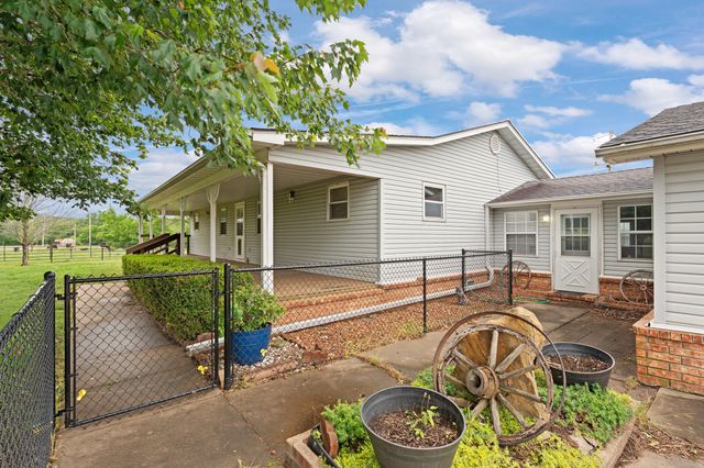 6200 S 4230 Road, Chelsea, OK 74016