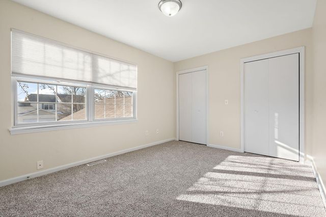 200 Summertree Drive, Porter, IN 46304