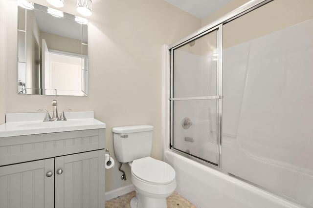 200 Summertree Drive, Porter, IN 46304