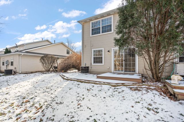 200 Summertree Drive, Porter, IN 46304