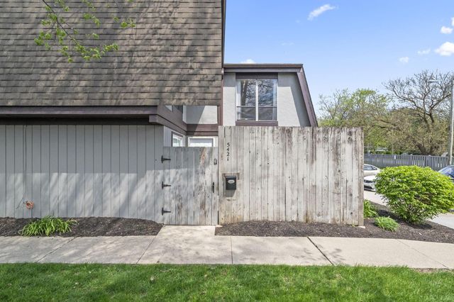 5421 Worthington Forest Place E, Columbus, OH 43229