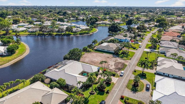 11740 N Lake Drive, Boynton Beach, FL 33436