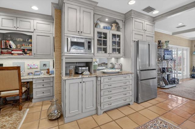 11740 N Lake Drive, Boynton Beach, FL 33436