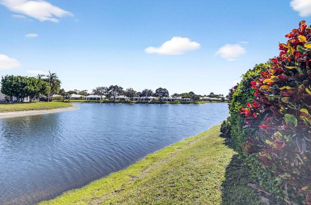 11740 N Lake Drive, Boynton Beach, FL 33436