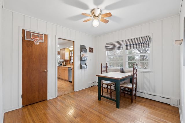 2820 Washta Bay Road, Chanhassen, MN 55331