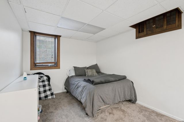 2820 Washta Bay Road, Chanhassen, MN 55331