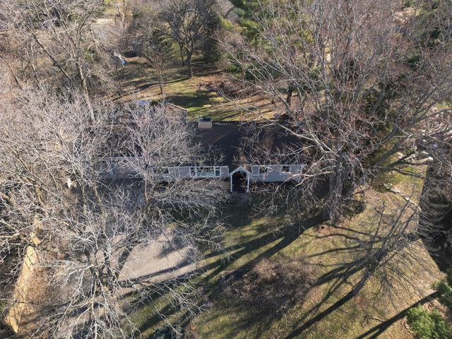 2820 Washta Bay Road, Chanhassen, MN 55331