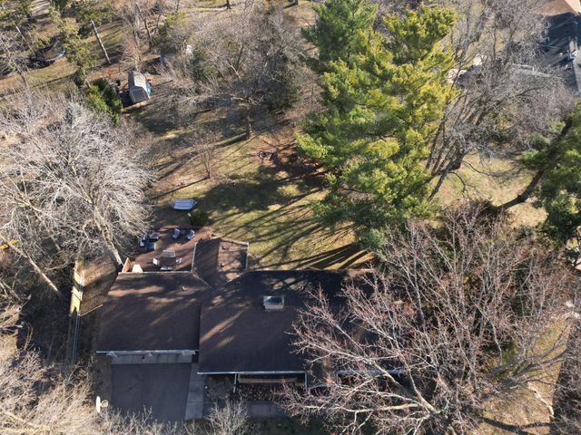 2820 Washta Bay Road, Chanhassen, MN 55331