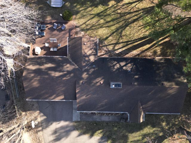 2820 Washta Bay Road, Chanhassen, MN 55331