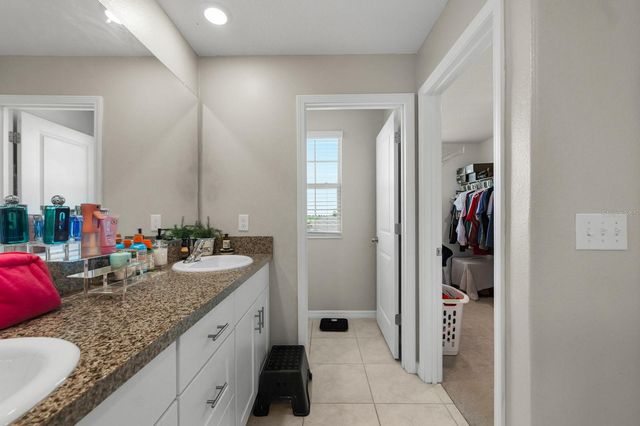 31575 BARREL WAVE WAY, Wesley Chapel, FL 33545