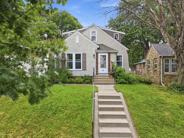 2526 Stinson Parkway, Minneapolis, MN 55418