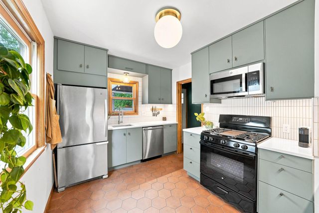 2526 Stinson Parkway, Minneapolis, MN 55418