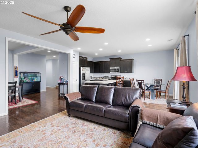 51350 Sw RANDSTAD St, Scappoose, OR 97056