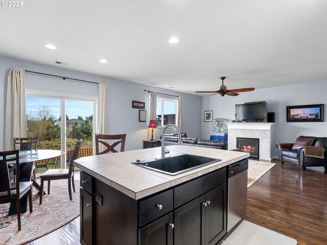 51350 Sw RANDSTAD St, Scappoose, OR 97056