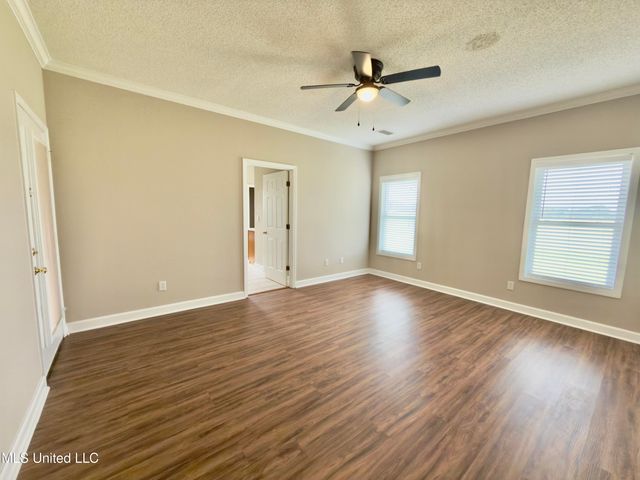 123 Palmer Lane, Holly Springs, MS 38635