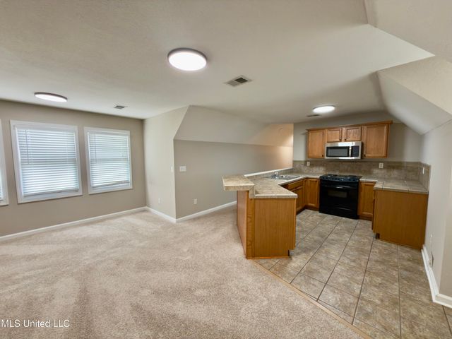 123 Palmer Lane, Holly Springs, MS 38635