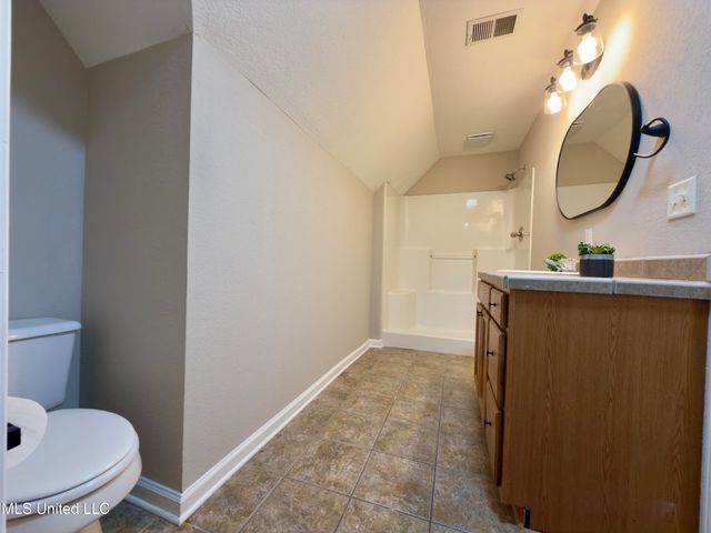 123 Palmer Lane, Holly Springs, MS 38635