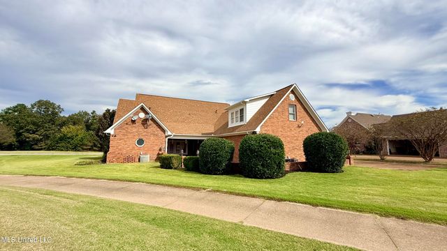123 Palmer Lane, Holly Springs, MS 38635