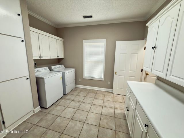 123 Palmer Lane, Holly Springs, MS 38635