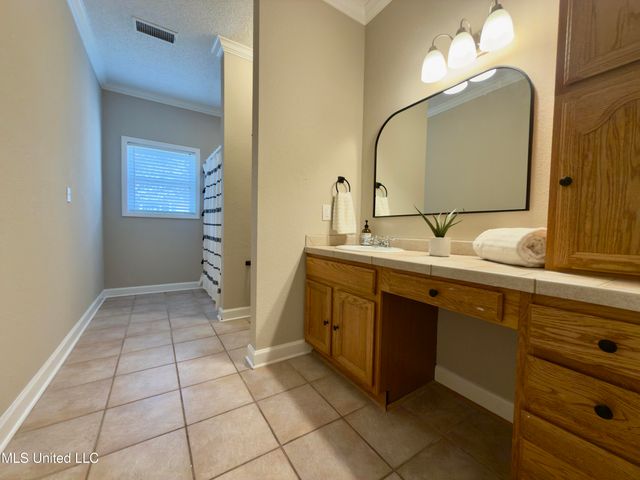 123 Palmer Lane, Holly Springs, MS 38635