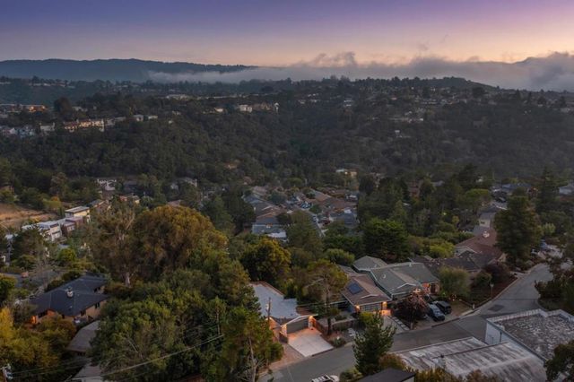 2611 Barclay Way, Belmont, CA 94002
