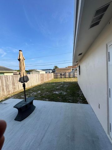 3344 Plaza Place, Lake Worth, FL 33462