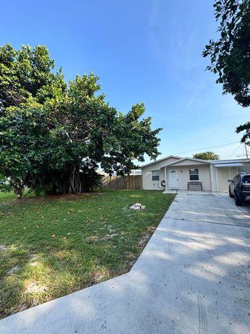 3344 Plaza Place, Lake Worth, FL 33462