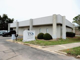 28 NE Ferry Road, Fort Walton Beach, FL 32548